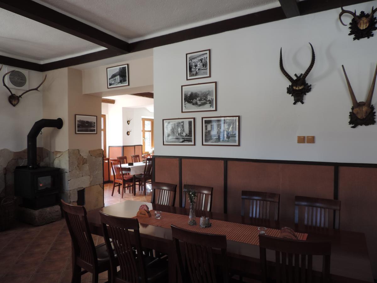 Ubytovaci Hostinec Na Skalach Budislav  エクステリア 写真