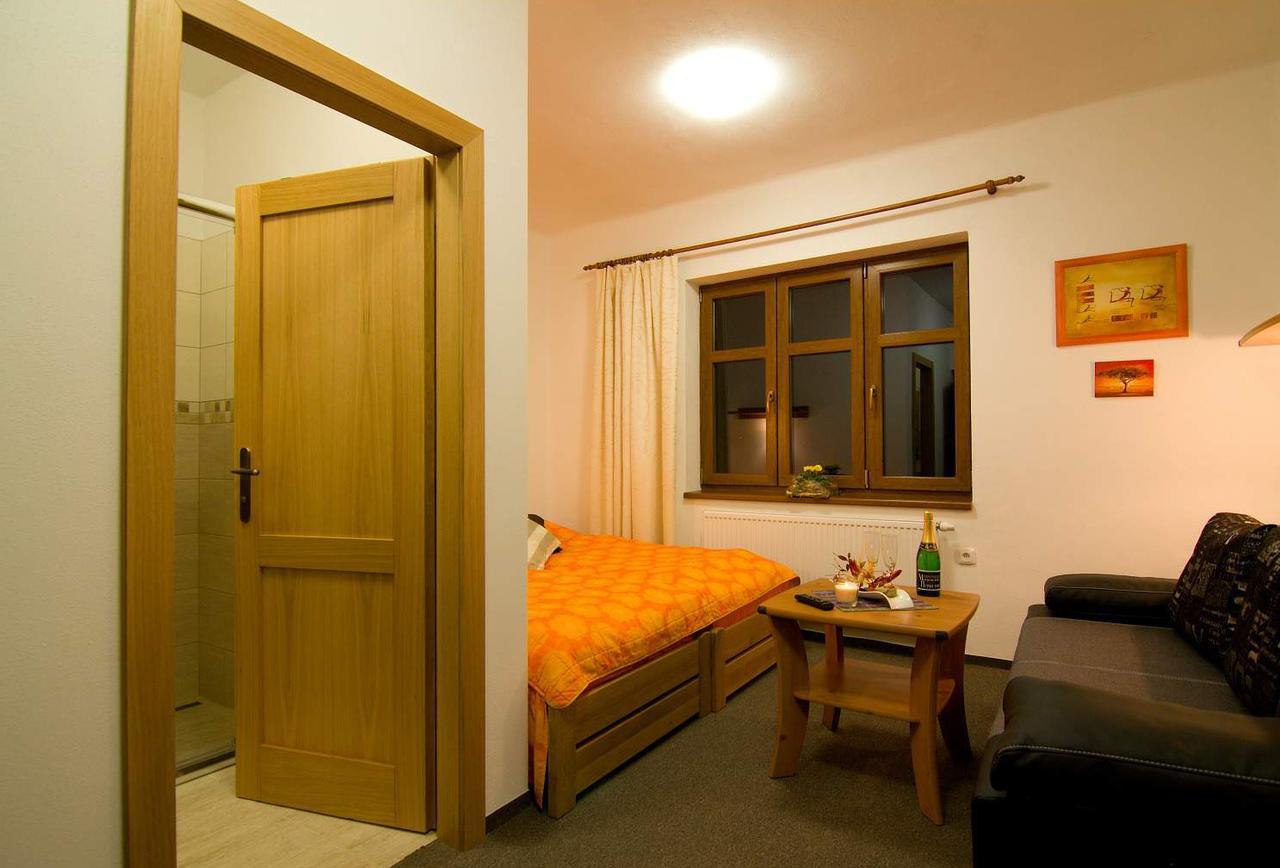 Ubytovaci Hostinec Na Skalach Budislav  エクステリア 写真